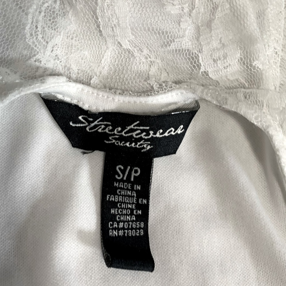 Simple White Dress - Picture 3 of 4